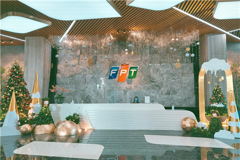 Ảnh Thi Công Backdrop Noel Hà Nội – Chú Cuội Events